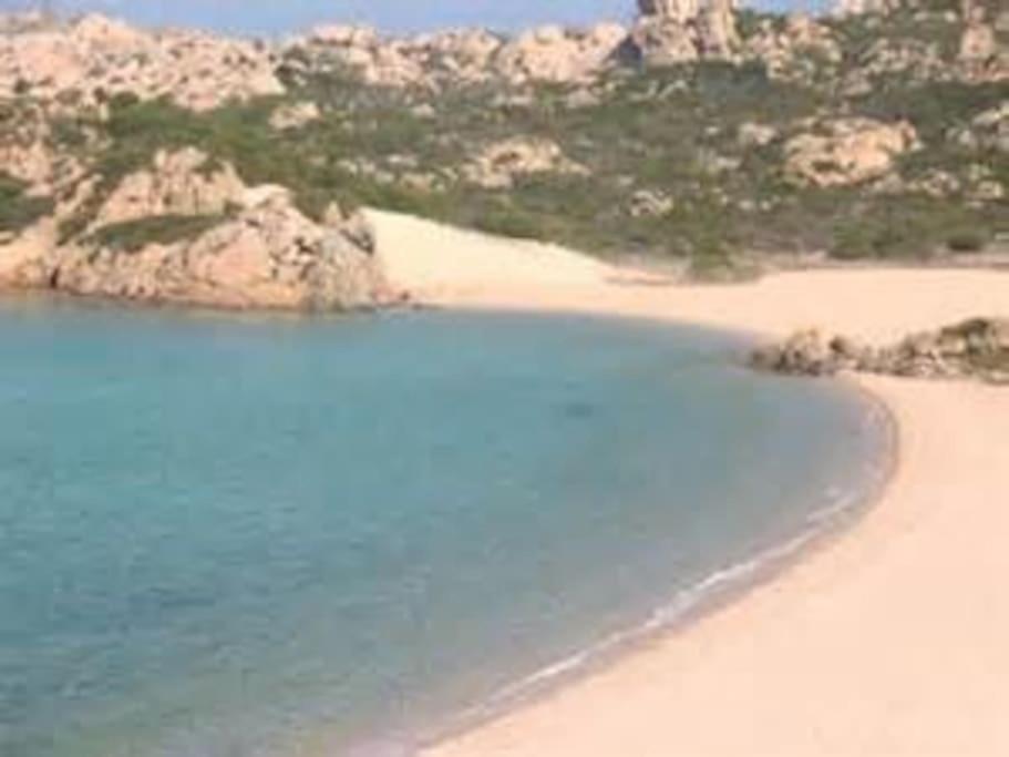 Appartamento Con Piscina E Aria Condizionata Ла-Маддалена Экстерьер фото